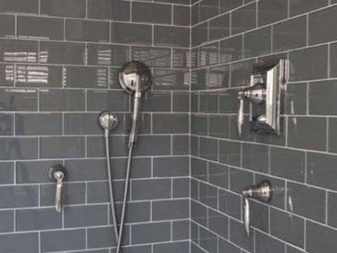 Bevelled Dark Grey Subway Tiles 10x20