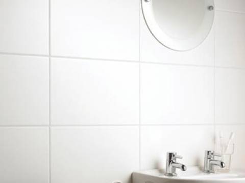 Gloss white 600x300 wall tiles